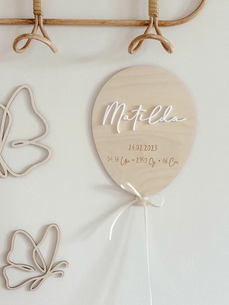 Baby Nursery Keepsake - ป้ายบอลลูนชื่อเด็กแบบสั่งทำพิเศษ – แกะสลักหรืออะคริลิก 3 มิติ สำหรับทารกแรกเกิด